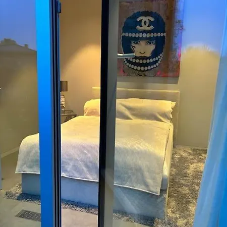 Wunderschoene Nahe Koeln Und Duesseldorf *