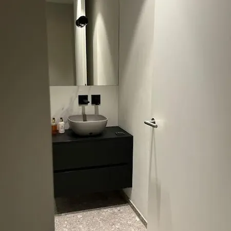 Wunderschoene Nahe Koeln Und Duesseldorf Apartment