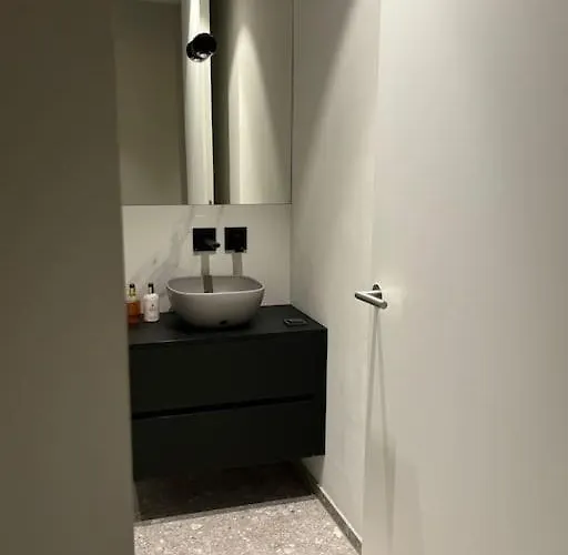 Wunderschoene Nahe Koeln Und Duesseldorf Lejlighed