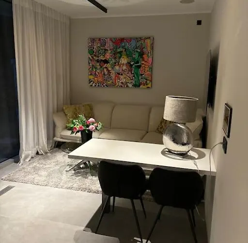 Wunderschoene Nahe Koeln Und Duesseldorf Lejlighed Dormagen