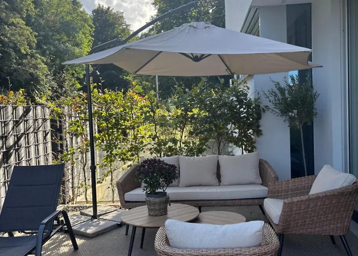 Wunderschoene Nahe Koeln Und Duesseldorf